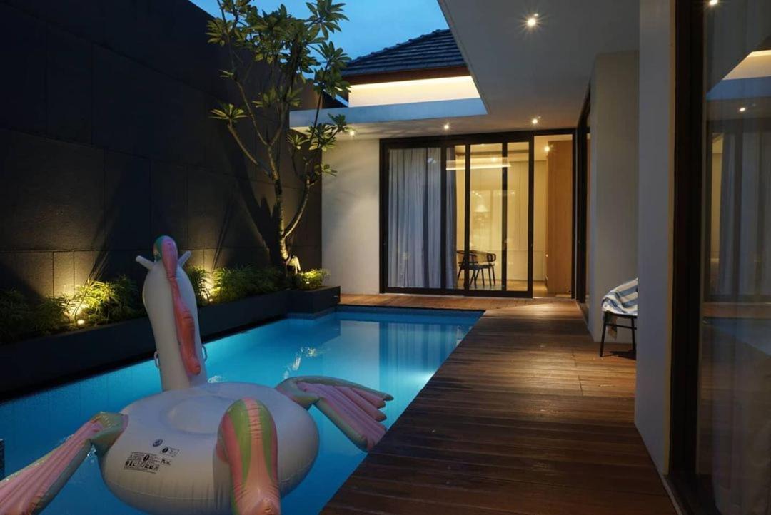 Villa Carmela Batu By Kingspark 8 Bilik gambar